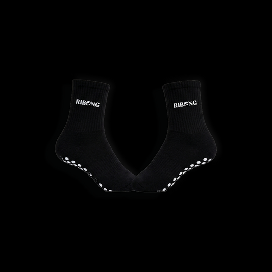 Short Grip Socks